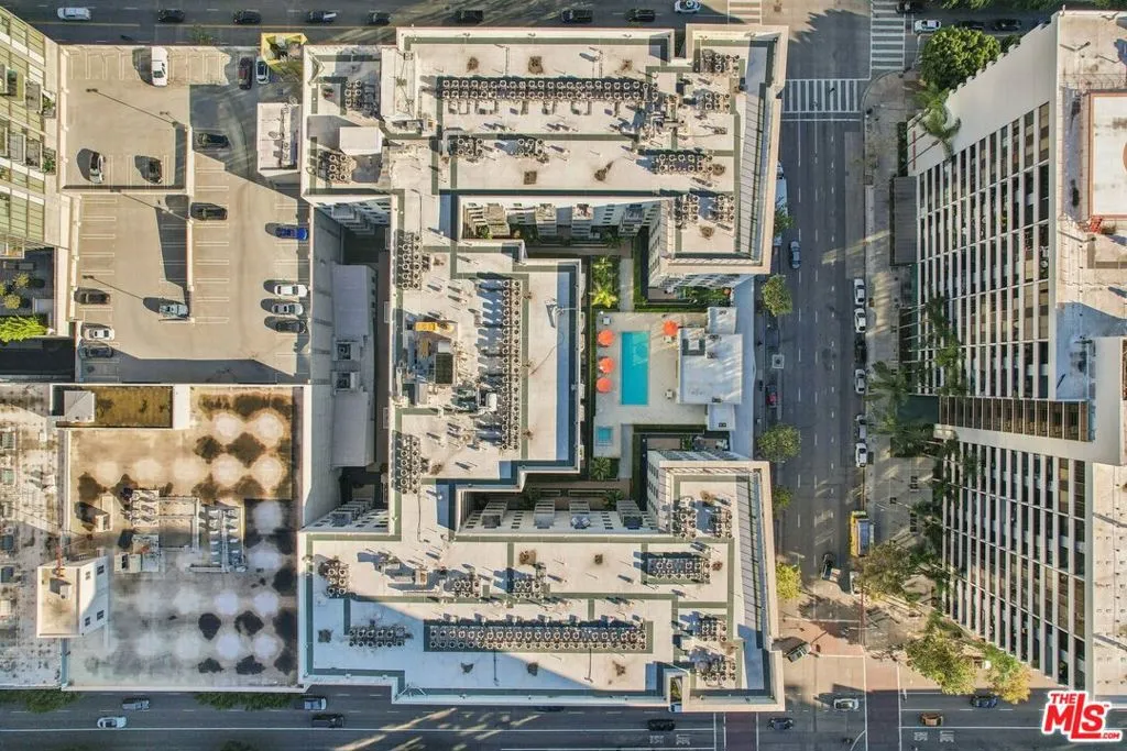 645 W 9th Street 740, Los Angeles, California 90015 home-pic-53